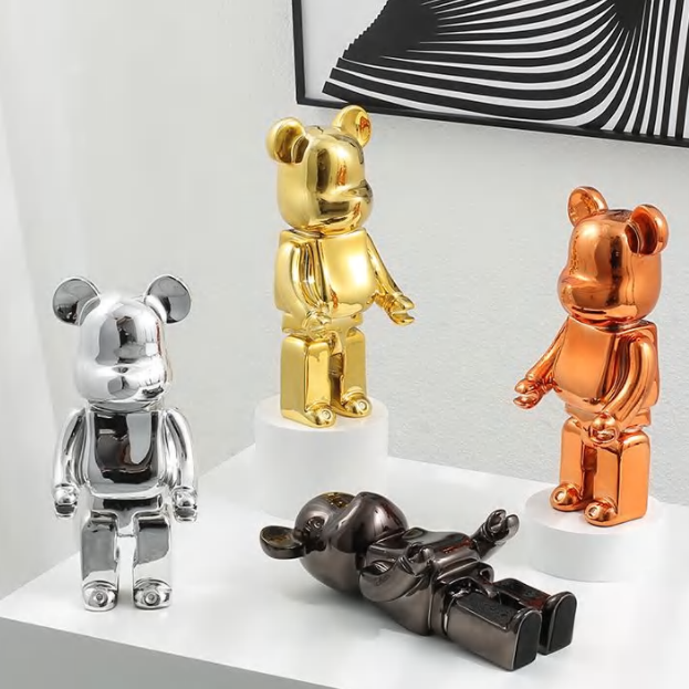 Resin Cartoon Mouse Sculpture